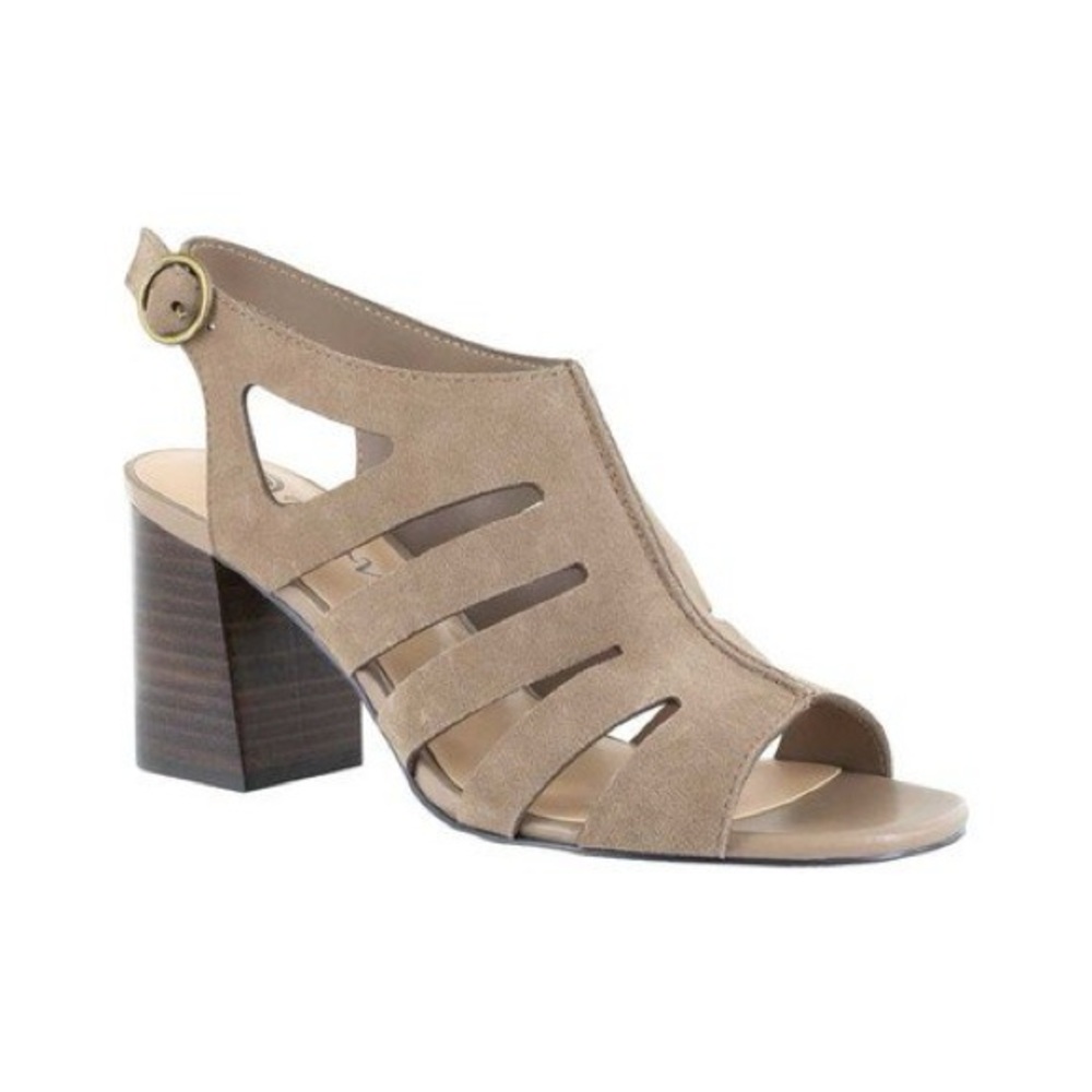 Bella Vita Colleen Gladiator 
Sandals (Women) sz 7.5 ww